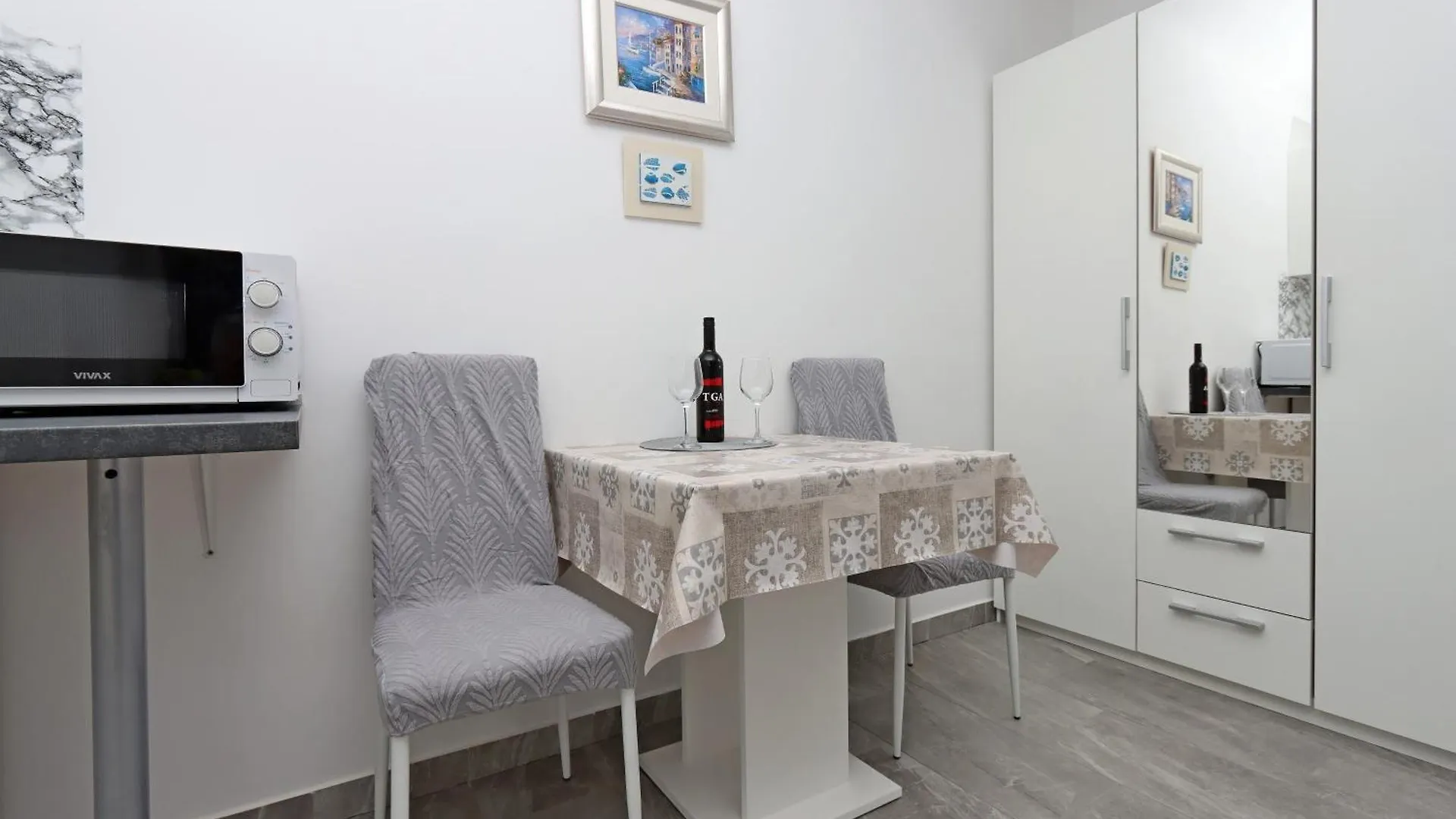 Apartments With A Parking Space Mundanije, Rab - 21543 Croatia