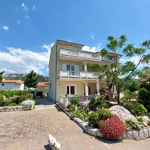 Velinka Mundanije