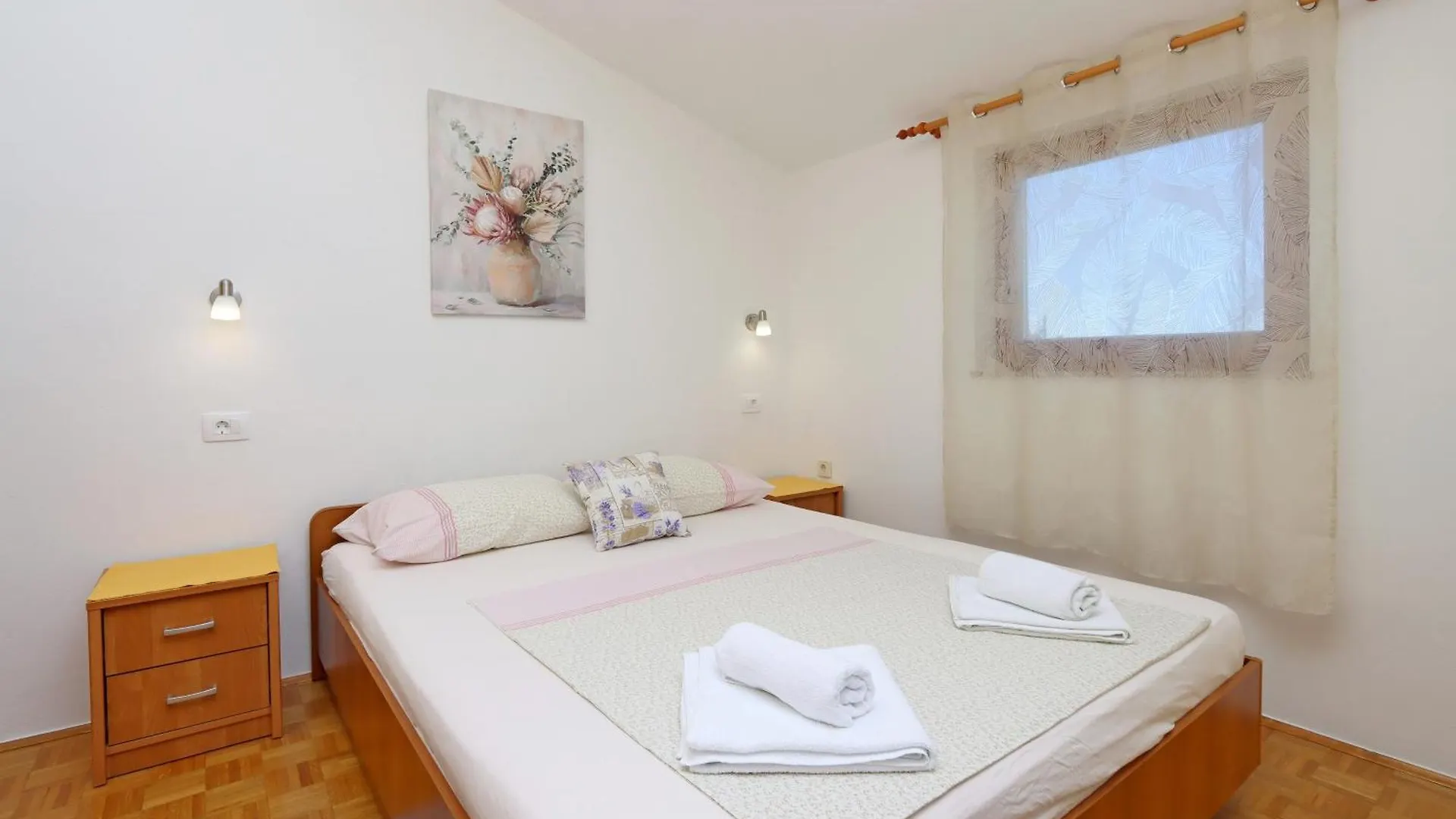 Apartments With A Parking Space Mundanije, Rab - 21543 Croatia